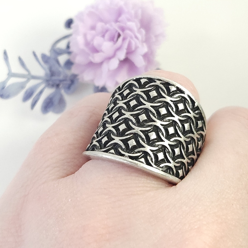 Silver & Black Scroll Weave Chunky Stretch Band Ring